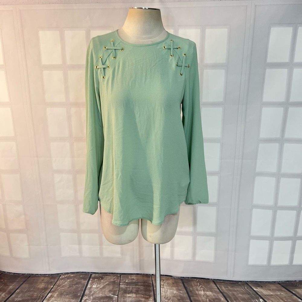 🔥🔥5 for $25🔥🔥 Michael Michael kors mint green long sleeve laced detail blouse